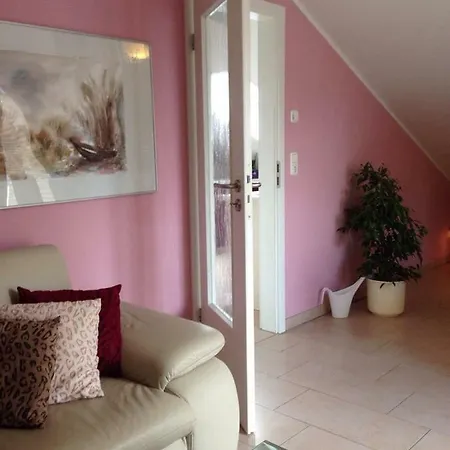 Adlershorst Apartment *
